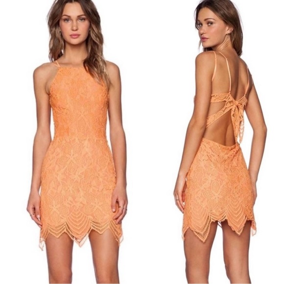 For Love And Lemons Dresses & Skirts - For love and lemons scalloped dress